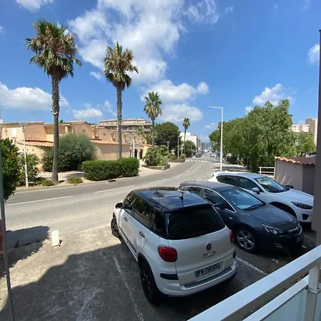Spacieux Avec Patio En Centre Appartement *