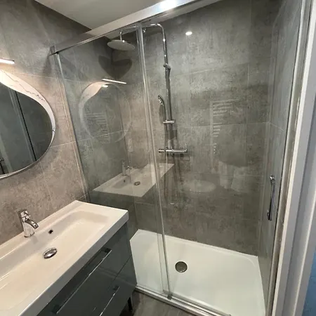 Appartement Spacieux Avec Patio En Centre *